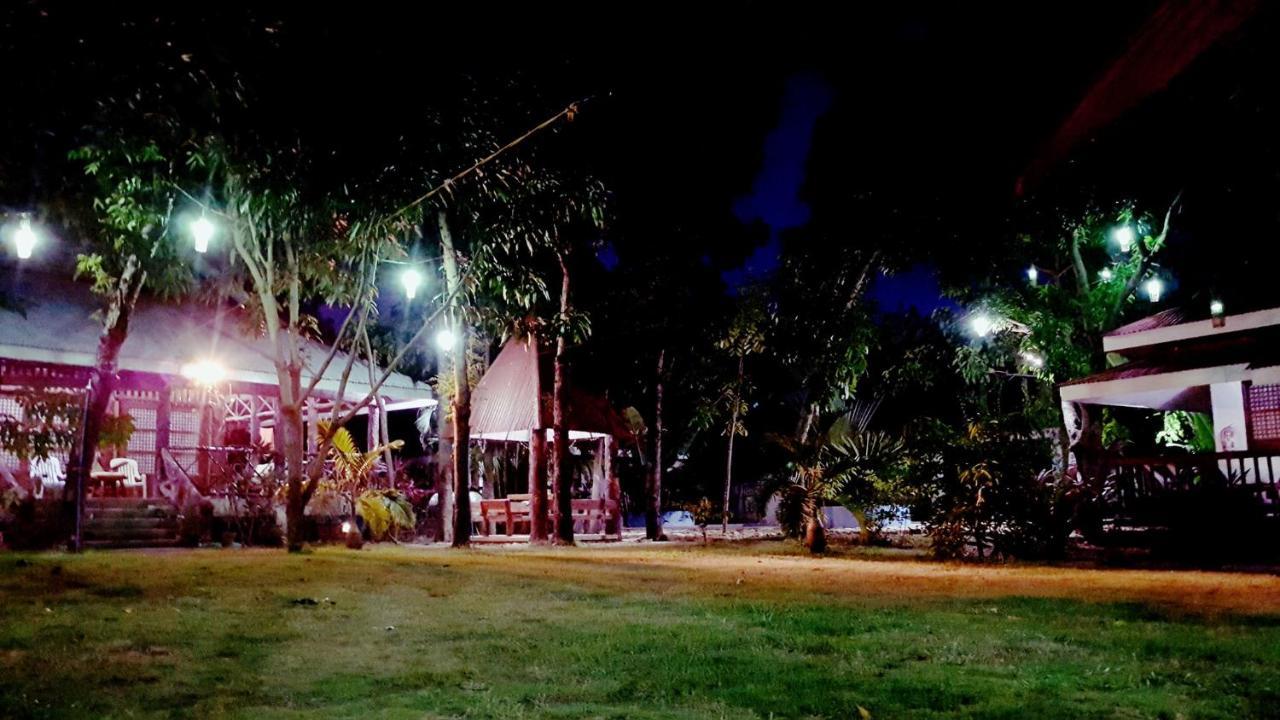 The Pelicans Resort Batangas City Kültér fotó